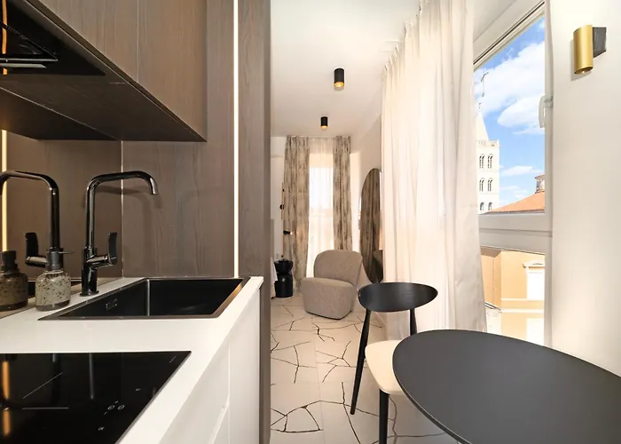 Luce Sul Mare 2 ザダル